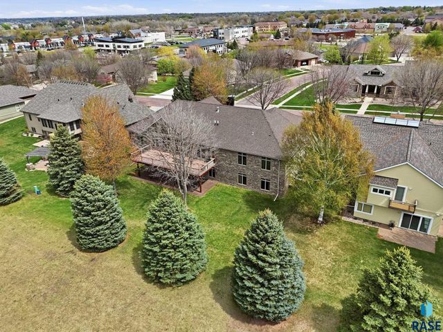 6301 S Grand Prairie Dr Drive, Sioux Falls, SD 57108