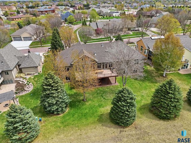 6301 S Grand Prairie Dr Drive, Sioux Falls, SD 57108