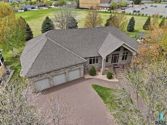 6301 S Grand Prairie Dr Drive, Sioux Falls, SD 57108