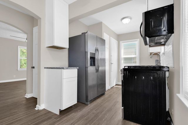 1059 Lawrence Drive, Columbus, OH 43207