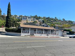 411 S Hewes, Orange, CA 92869