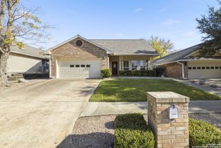 129 Los Cedros Loop, Kerrville, TX 78028