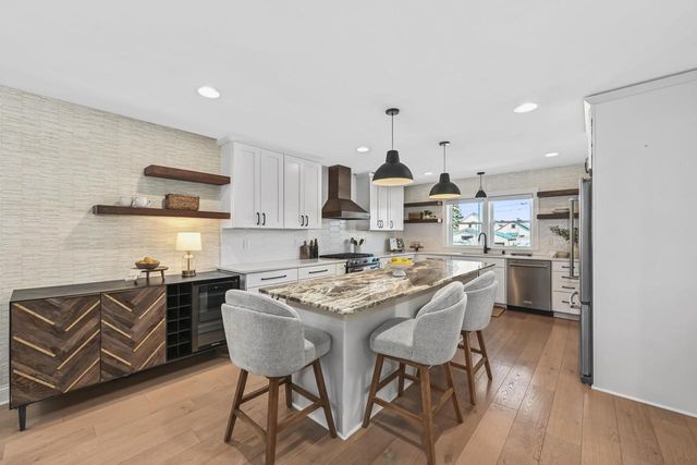 2322 S Lenox STREET, Milwaukee, WI 53207