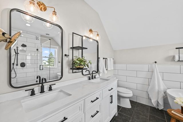 2322 S Lenox STREET, Milwaukee, WI 53207