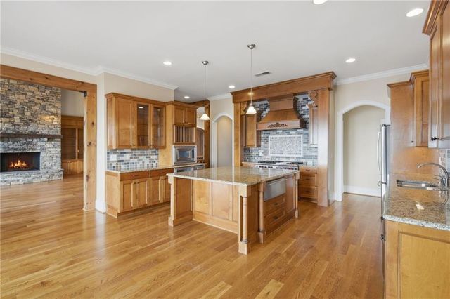 840 Mcelroy Mountain Drive, Big Canoe, GA 30143