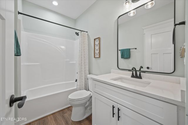 856 Pinebrooke Drive, Maryville, TN 37801