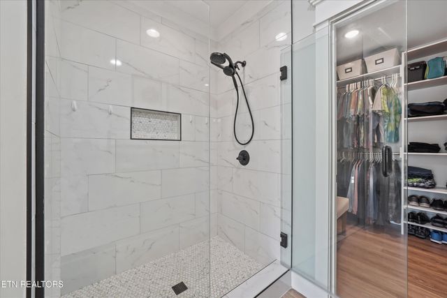 856 Pinebrooke Drive, Maryville, TN 37801