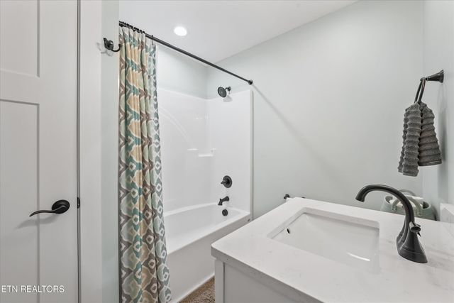 856 Pinebrooke Drive, Maryville, TN 37801