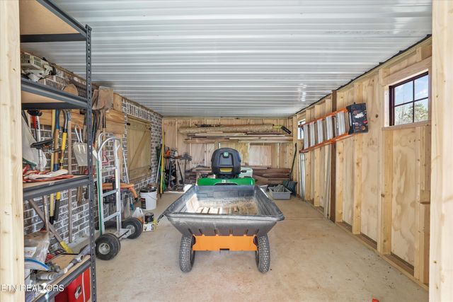 856 Pinebrooke Drive, Maryville, TN 37801