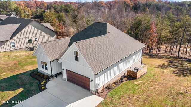 856 Pinebrooke Drive, Maryville, TN 37801