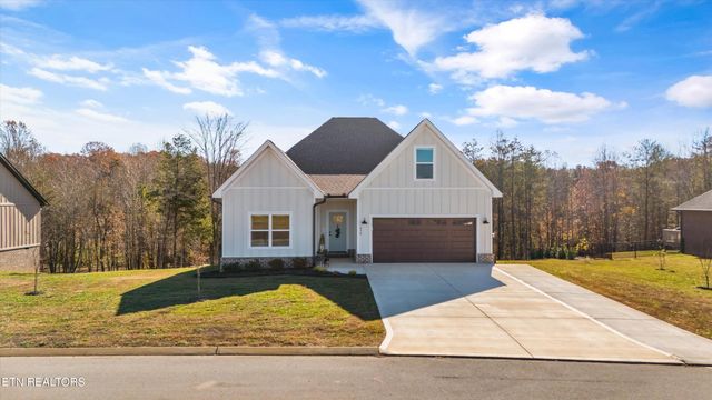 856 Pinebrooke Drive, Maryville, TN 37801