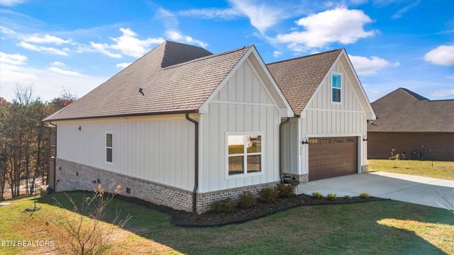 856 Pinebrooke Drive, Maryville, TN 37801