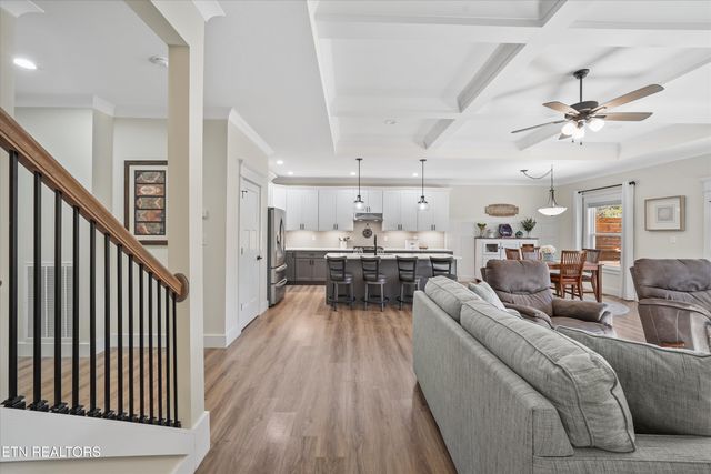 856 Pinebrooke Drive, Maryville, TN 37801