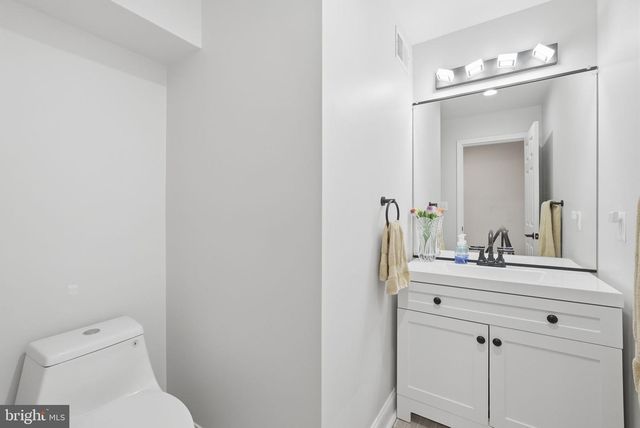 10129 DWIGHT AVE, Fairfax, VA 22032