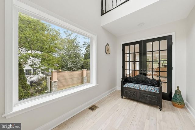 10129 DWIGHT AVE, Fairfax, VA 22032