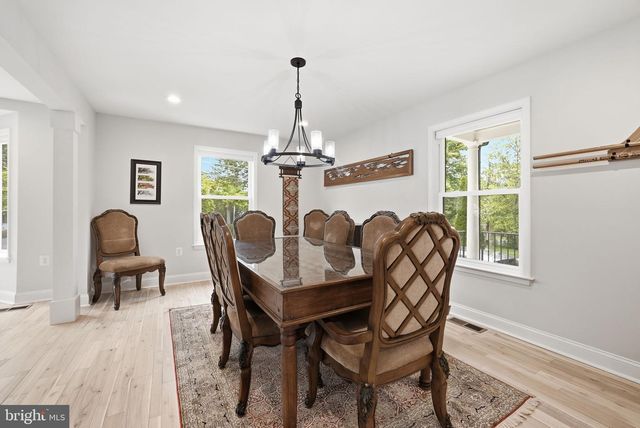 10129 DWIGHT AVE, Fairfax, VA 22032