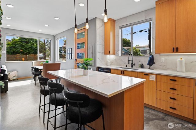 724 S Willow Street, Seattle, WA 98108