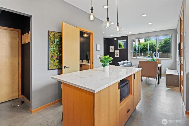 724 S Willow Street, Seattle, WA 98108