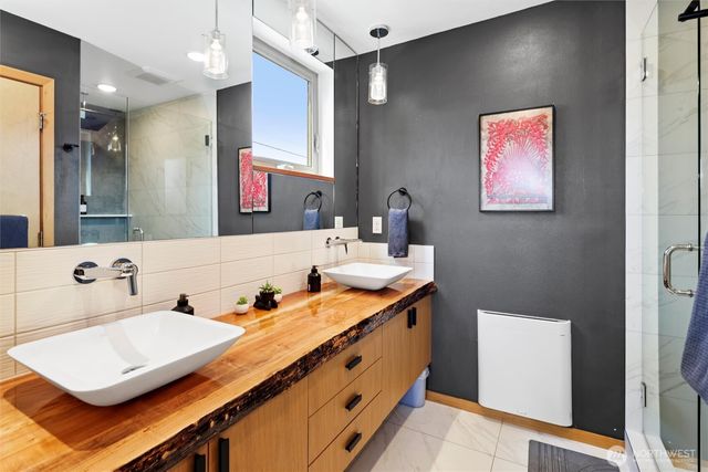 724 S Willow Street, Seattle, WA 98108