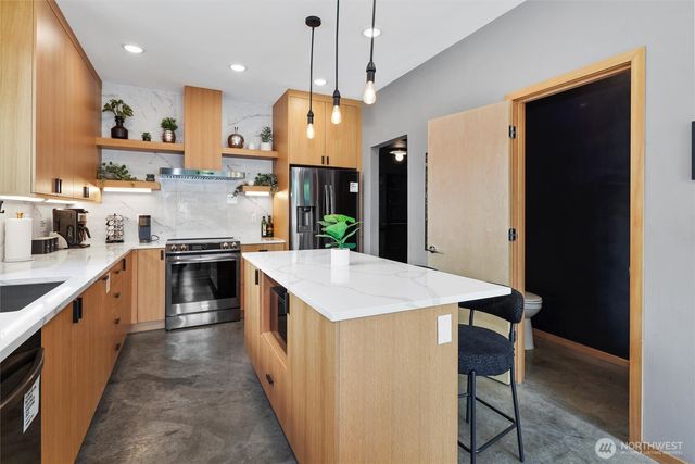 724 S Willow Street, Seattle, WA 98108