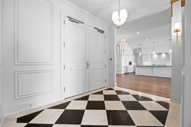 595 60th Street S 404, West Des Moines, IA 50266