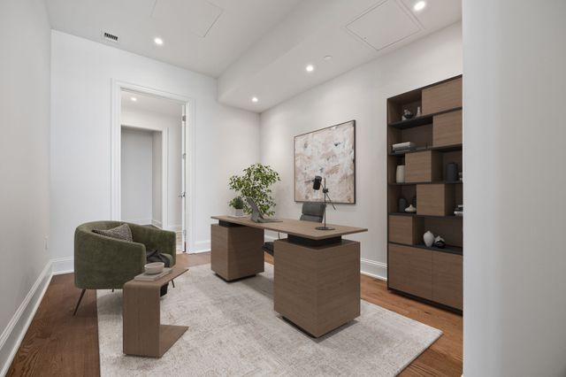 595 60th Street S 404, West Des Moines, IA 50266