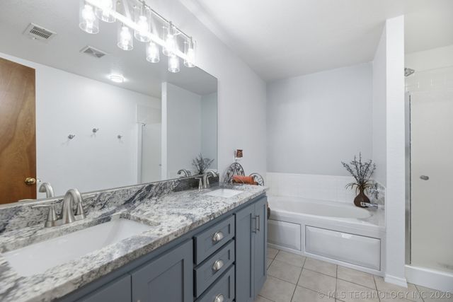 11650 Skyline Drive, Collinsville, OK 74021