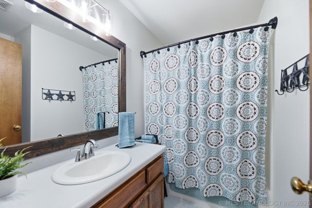 11650 Skyline Drive, Collinsville, OK 74021