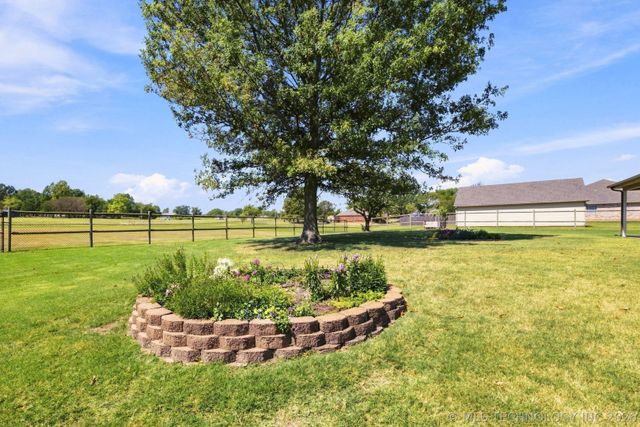 11650 Skyline Drive, Collinsville, OK 74021