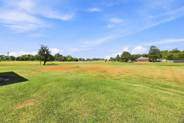11650 Skyline Drive, Collinsville, OK 74021