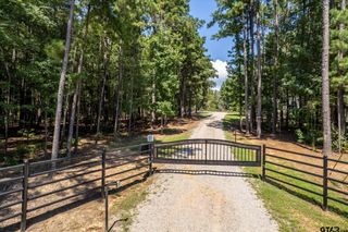 1000 W Main St, Chandler, TX 75758