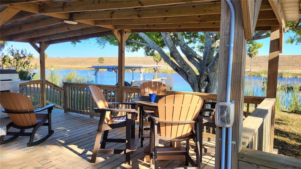 Image 28 of property listing at 37 SHELL ROAD, Okeechobee, FL 34974