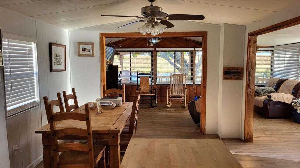 Image 7 of property listing at 37 SHELL ROAD, Okeechobee, FL 34974