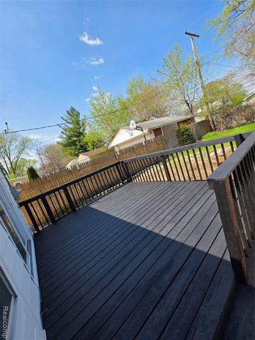 8285 Chapp Avenue, Warren, MI 48089