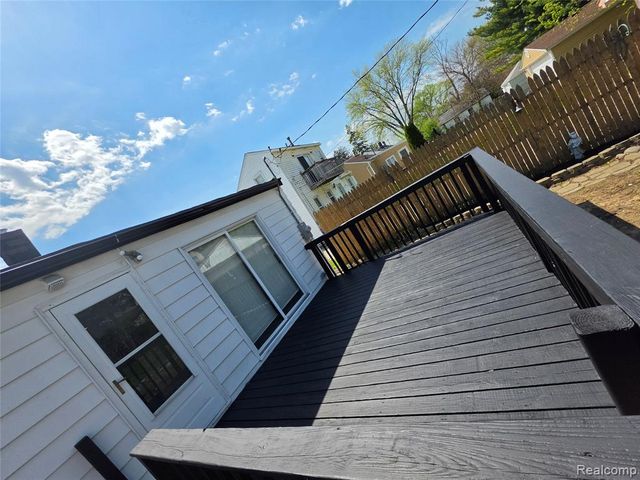 8285 Chapp Avenue, Warren, MI 48089