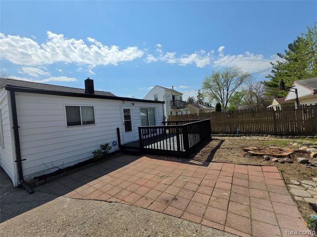 8285 Chapp Avenue, Warren, MI 48089