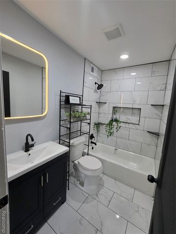 8285 Chapp Avenue, Warren, MI 48089