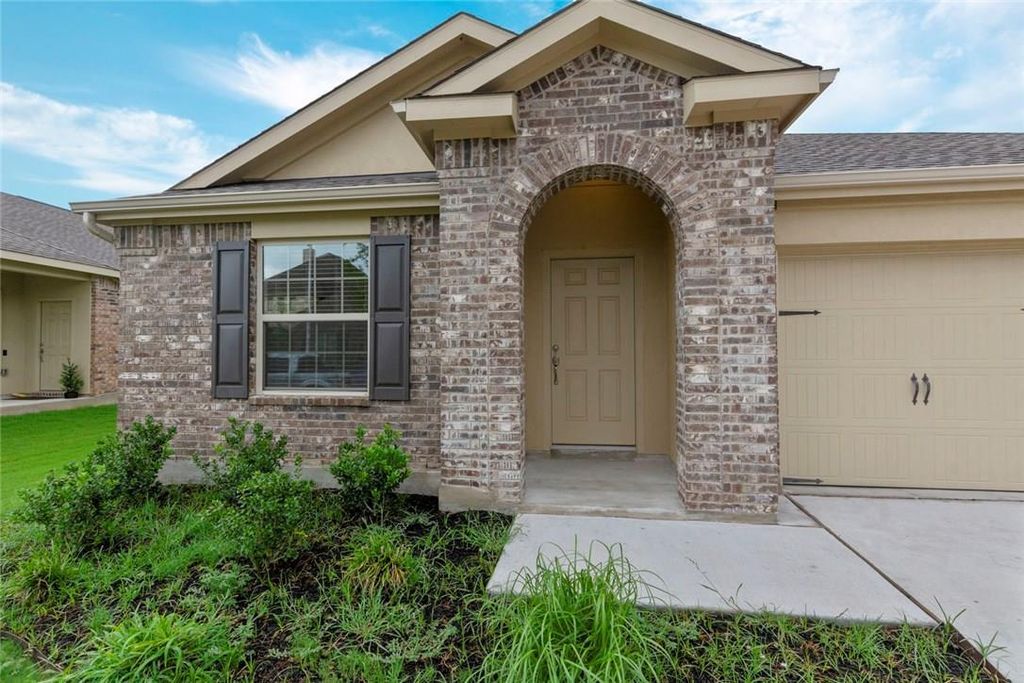 837 Hillrose DR, Leander, TX 78641