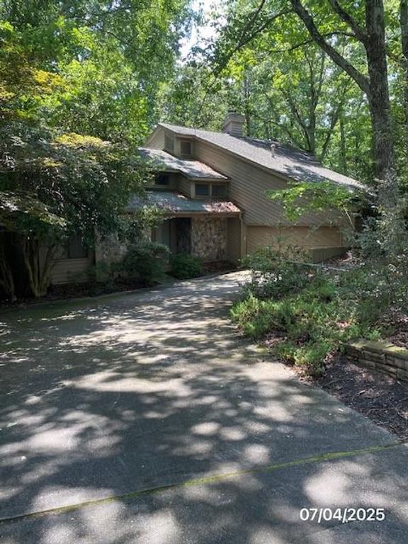 352 N Peak Drive, Alpharetta, GA 30022