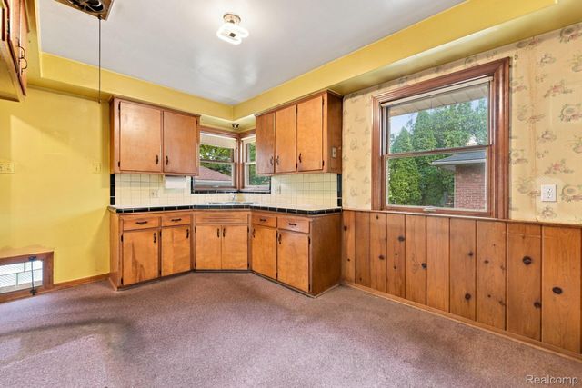 20290 Meridian Road, Grosse Ile Township, MI 48138