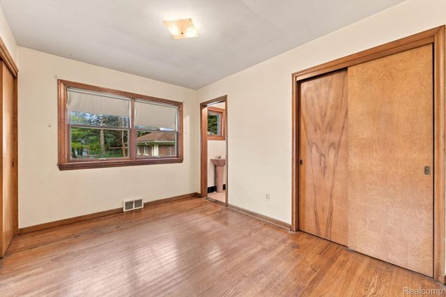 20290 Meridian Road, Grosse Ile Township, MI 48138