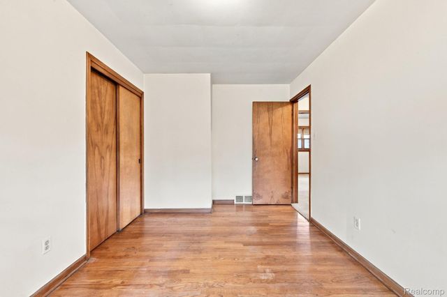 20290 Meridian Road, Grosse Ile Township, MI 48138