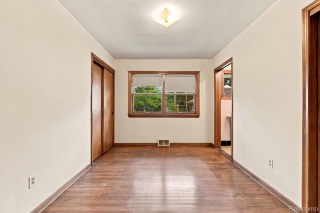 20290 Meridian Road, Grosse Ile Township, MI 48138