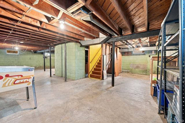 20290 Meridian Road, Grosse Ile Township, MI 48138