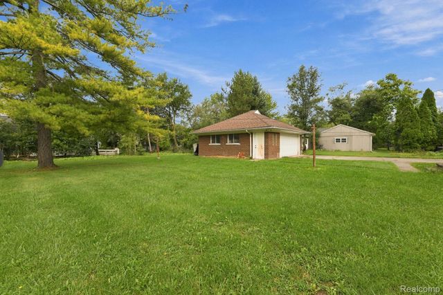 20290 Meridian Road, Grosse Ile Township, MI 48138