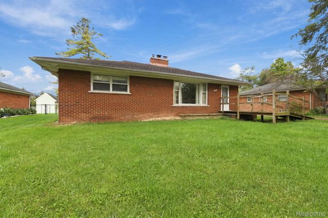 20290 Meridian Road, Grosse Ile Township, MI 48138