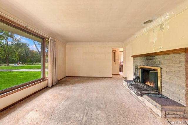 20290 Meridian Road, Grosse Ile Township, MI 48138