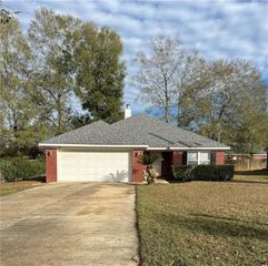 6611 Madison Arras Court, Theodore, AL 36582