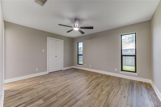 4114 Twin Drive E, Santa Fe, TX 77510