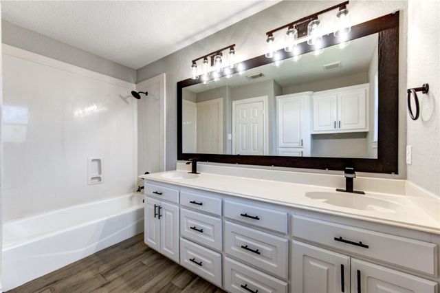 4114 Twin Drive E, Santa Fe, TX 77510